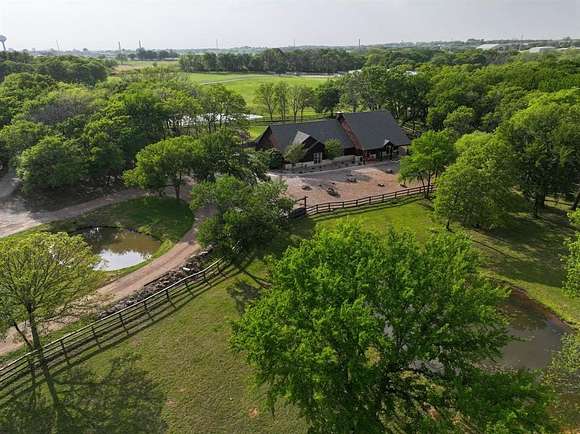 20 Acres of Agricultural Land with Home for Sale in Cross Roads, Texas