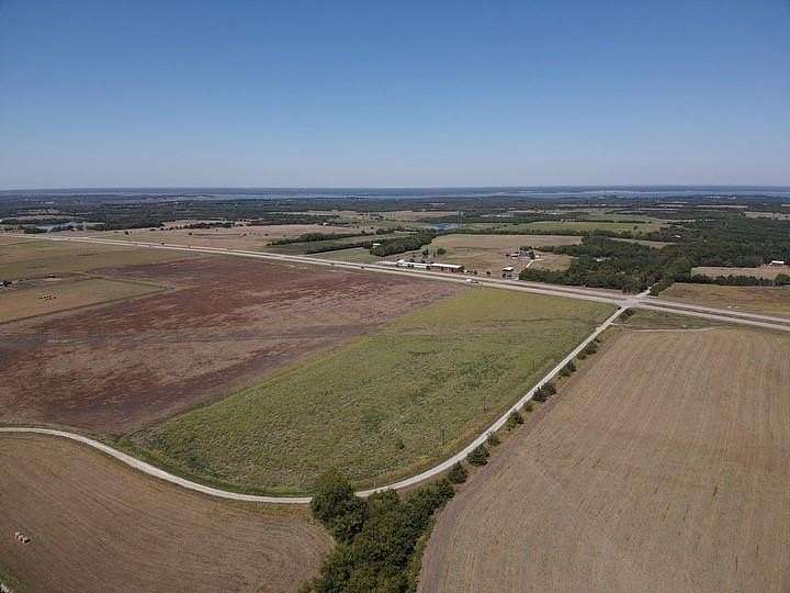 15 Acres of Land for Sale in Windom, Texas