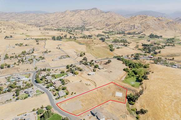 2.98 Acres of Residential Land for Sale in Springville, California