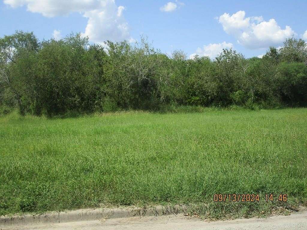 0.483 Acres of Land for Sale in Beeville, Texas