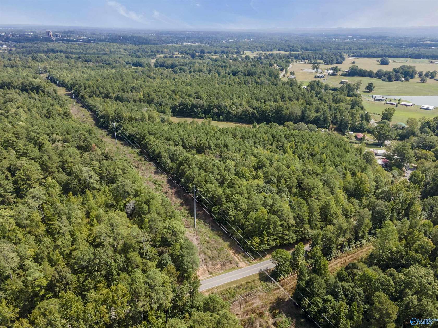 11 Acres of Land for Sale in Hanceville, Alabama