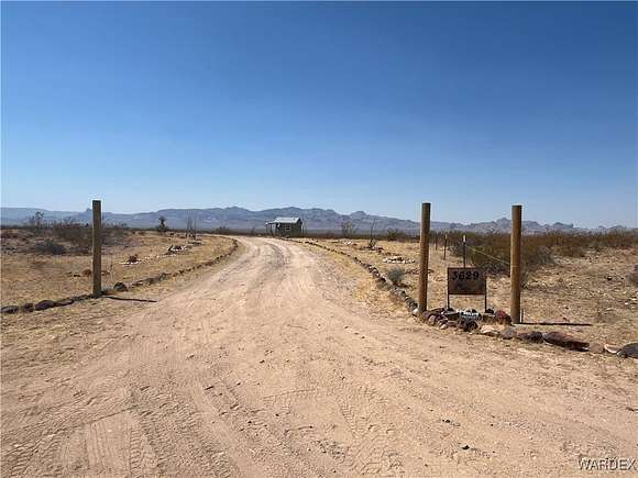 2.35 Acres of Residential Land for Sale in Golden Valley, Arizona