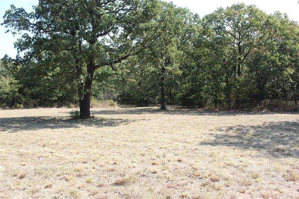 10 Acres of Land for Sale in Chandler, Oklahoma