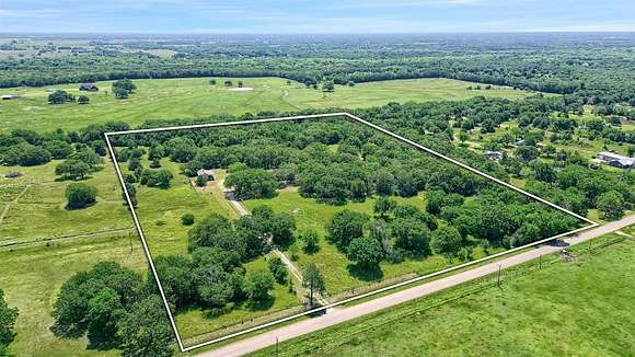 16.02 Acres of Agricultural Land for Sale in Collinsville, Texas