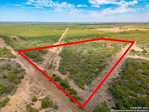 11 Acres of Recreational Land for Sale in Moore, Texas