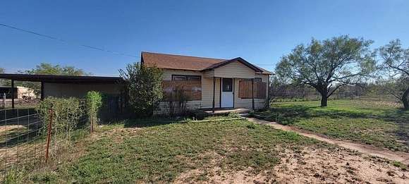 2 Acres of Residential Land with Home for Sale in Sweetwater, Texas