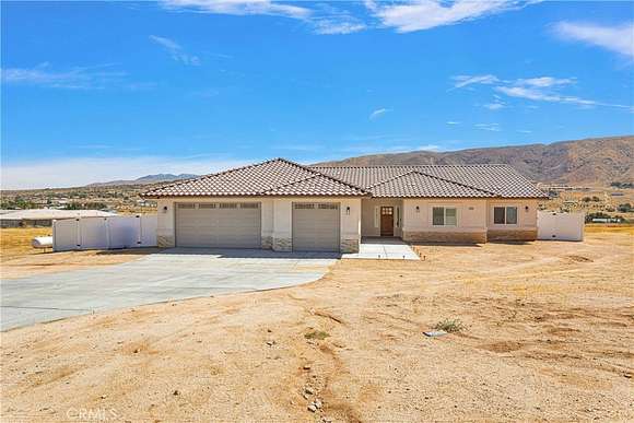 2.267 Acres of Residential Land with Home for Sale in Apple Valley, California