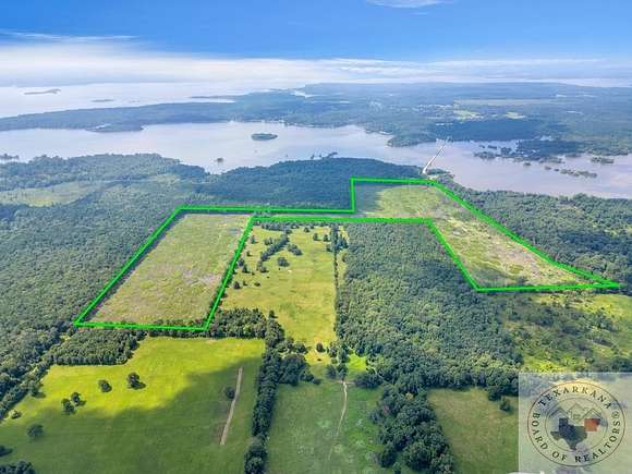 135.25 Acres of Recreational Land for Sale in Texarkana, Texas