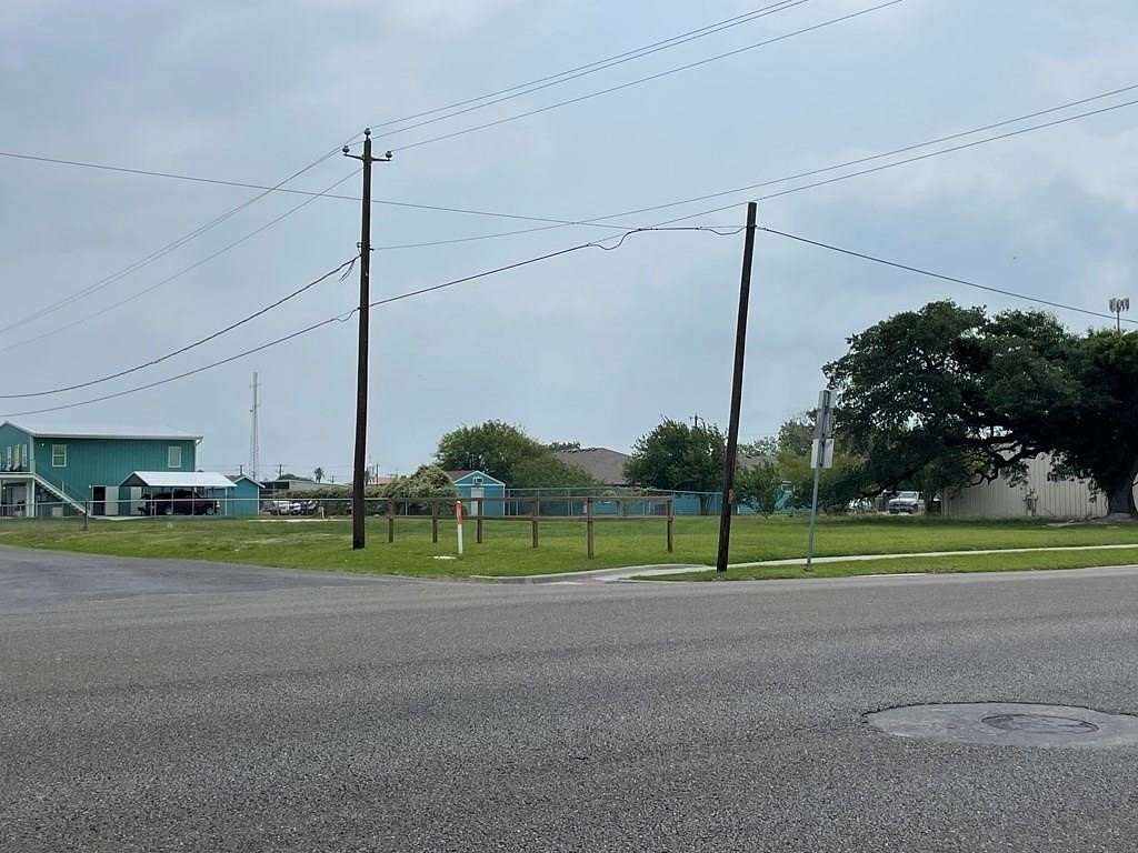 0.38 Acres of Commercial Land for Sale in Rockport, Texas