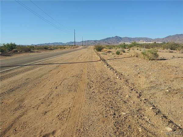 40.3 Acres of Land for Sale in Golden Valley, Arizona