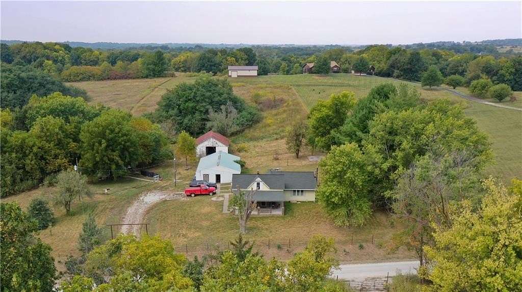 3 Acres of Residential Land with Home for Sale in Excelsior Springs, Missouri