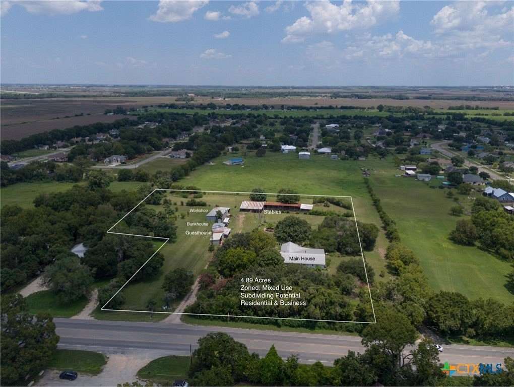 4.89 Acres of Improved Mixed-Use Land for Sale in Martindale, Texas