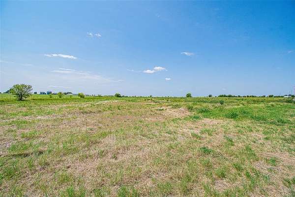 10.8 Acres of Land for Sale in Rosebud, Texas