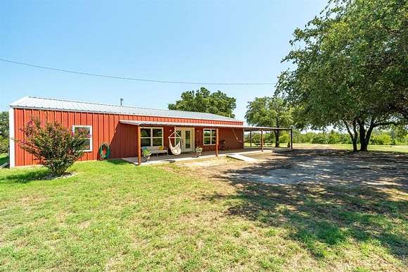 6.212 Acres of Land with Home for Sale in Stephenville, Texas