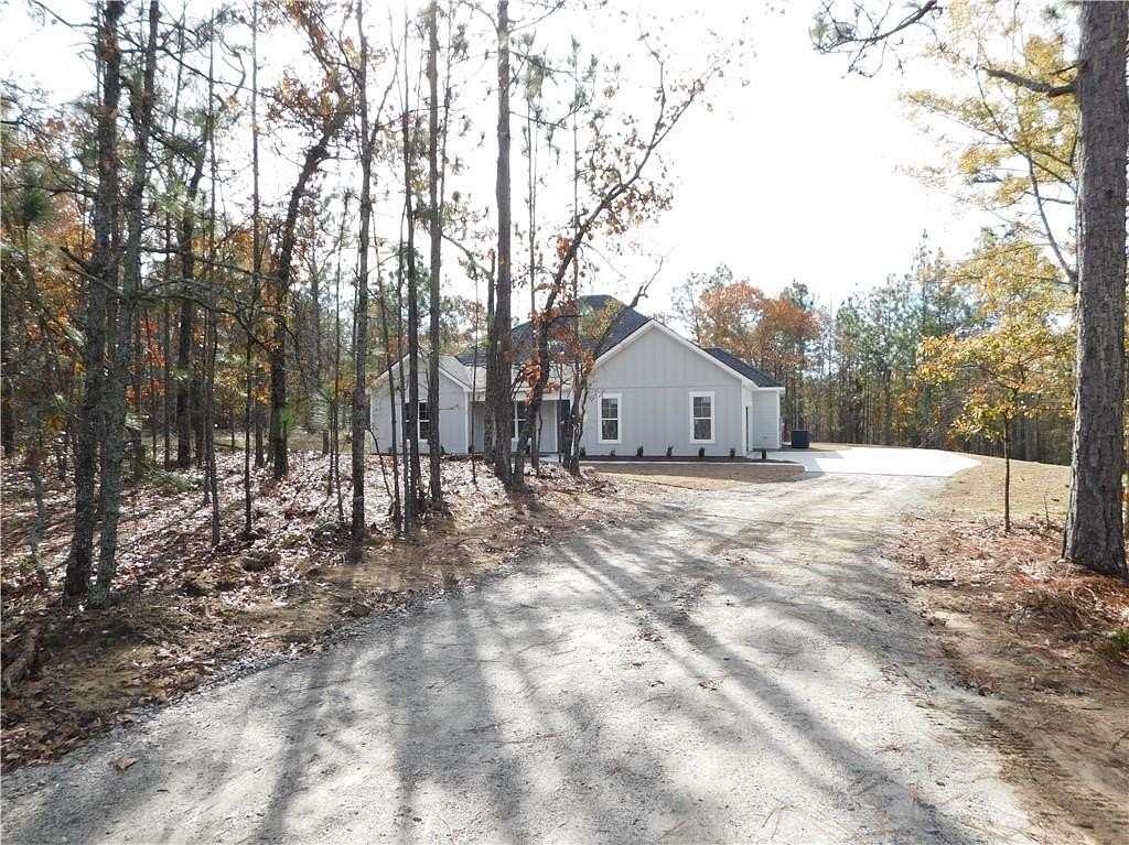 3.57 Acres of Residential Land with Home for Sale in Salem, Alabama