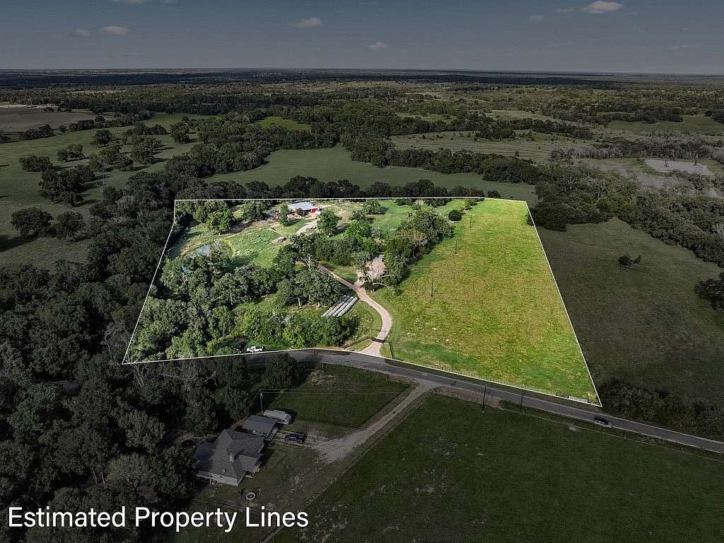 16.67 Acres of Land with Home for Sale in Lincoln, Texas