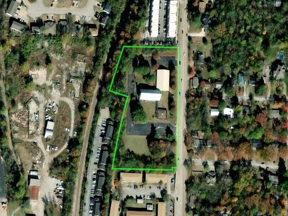 4.5 Acres of Improved Commercial Land for Sale in Fayetteville, Arkansas