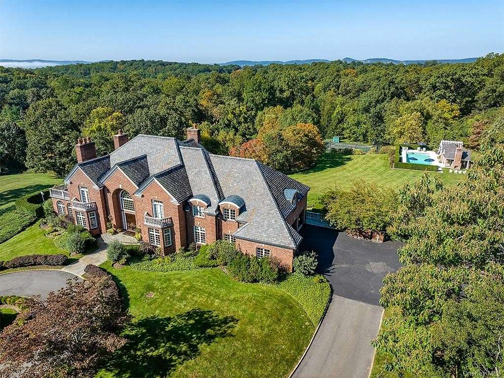 10.72 Acres of Land with Home for Sale in Briarcliff Manor, New York