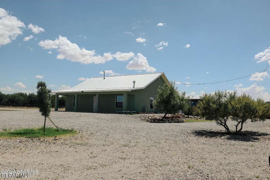 8.9 Acres of Residential Land with Home for Sale in Anthony, New Mexico