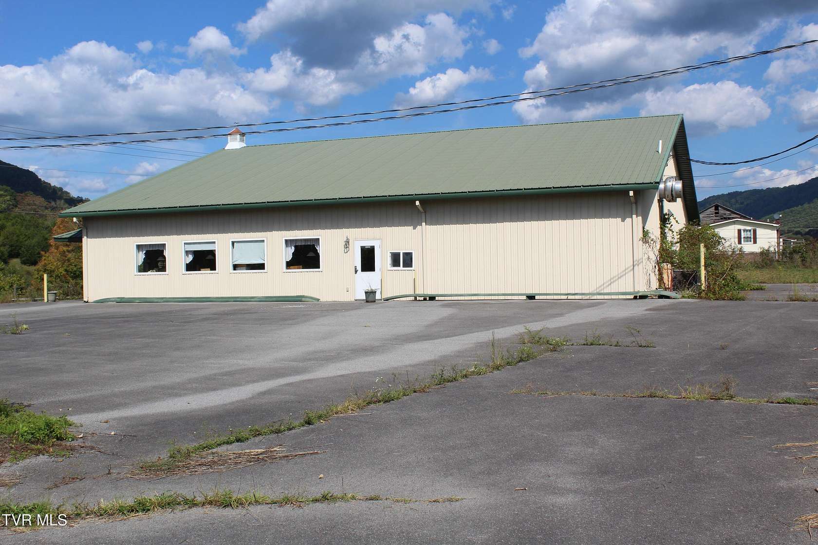 3.9 Acres of Improved Commercial Land for Sale in Dryden, Virginia