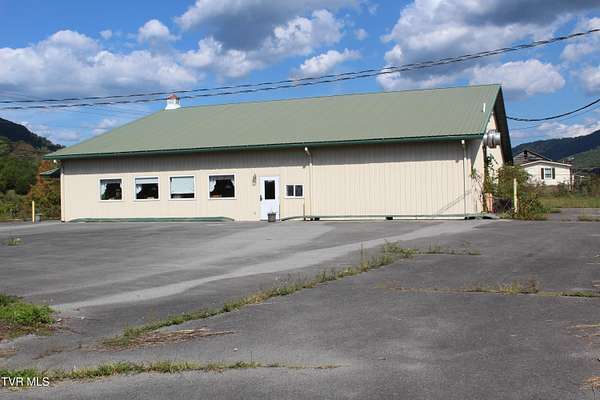 3.9 Acres of Improved Mixed-Use Land for Sale in Dryden, Virginia