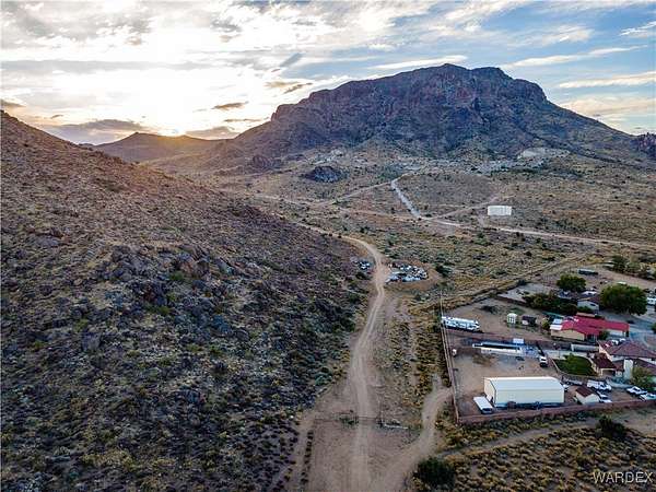 184 Acres of Land for Sale in Kingman, Arizona