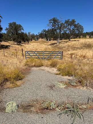 8.21 Acres of Residential Land for Sale in Coarsegold, California