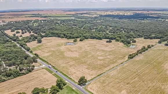 41.998 Acres of Land for Sale in Covington, Texas