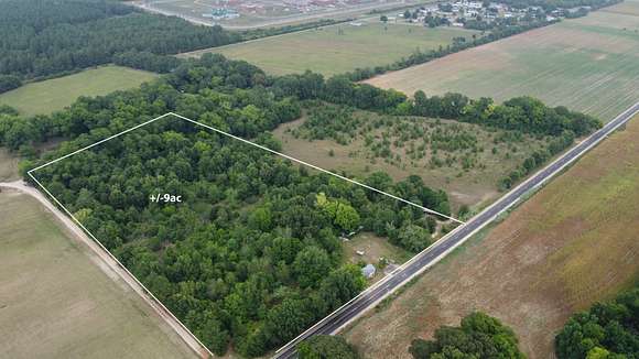 9 Acres of Residential Land with Home for Sale in Bennettsville, South Carolina