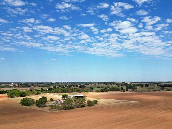 585 Acres of Recreational Land & Farm for Sale in Bray, Oklahoma