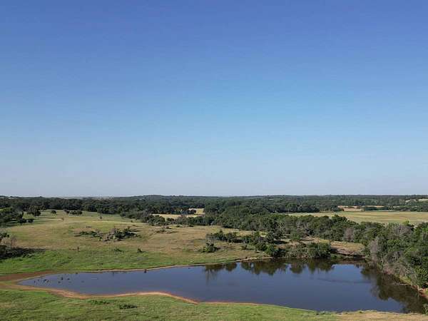 585 Acres of Recreational Land & Farm for Sale in Bray, Oklahoma