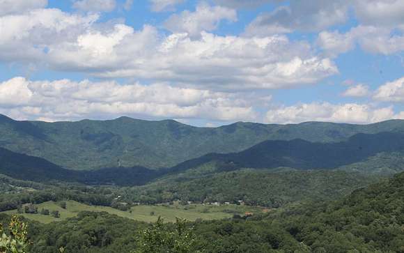 1 Acre of Land for Sale in Hayesville, North Carolina