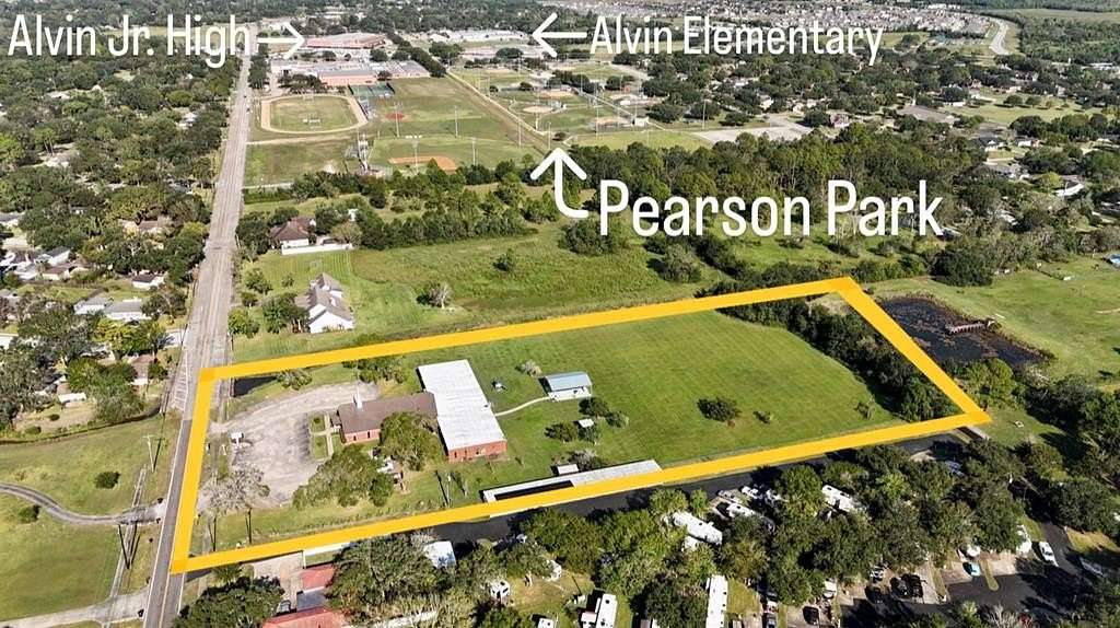 5 Acres of Improved Commercial Land for Sale in Alvin, Texas