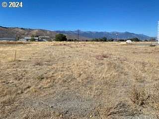 0.34 Acres of Commercial Land for Sale in Baker City, Oregon