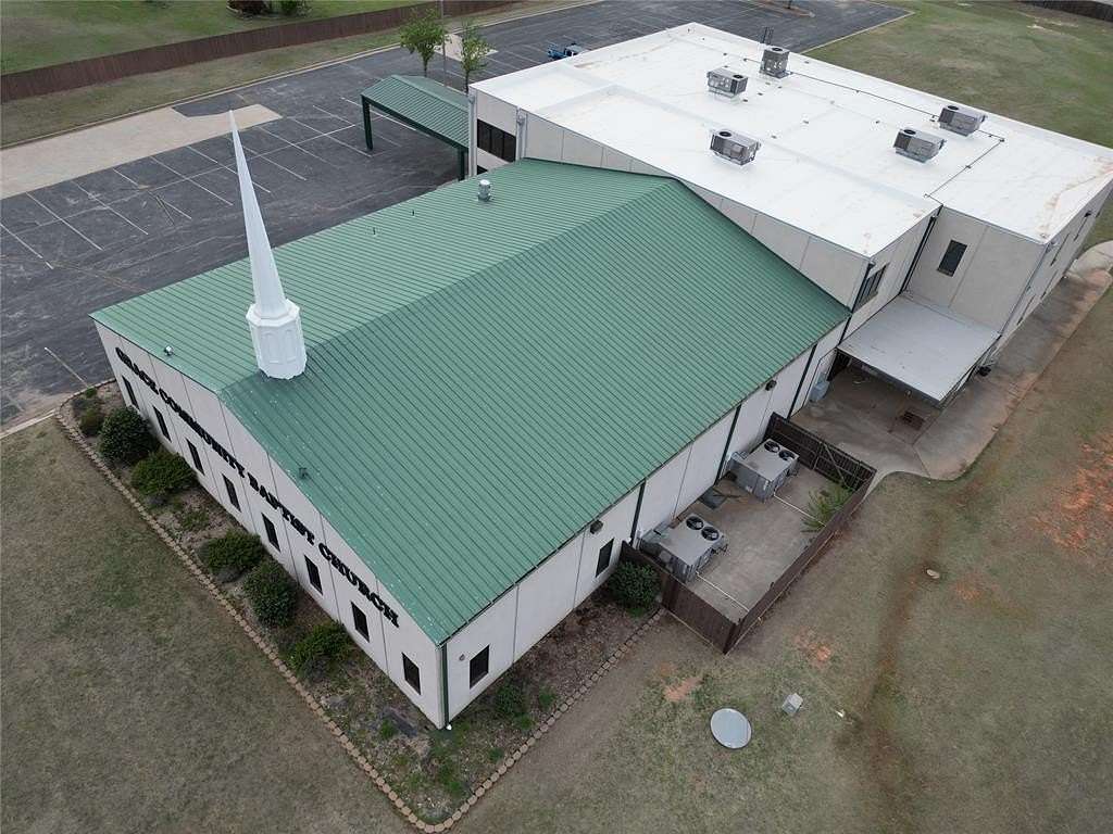 3.84 Acres of Improved Residential Land for Sale in Oklahoma City, Oklahoma