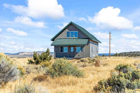 319.08 Acres of Land with Home for Sale in Prineville, Oregon