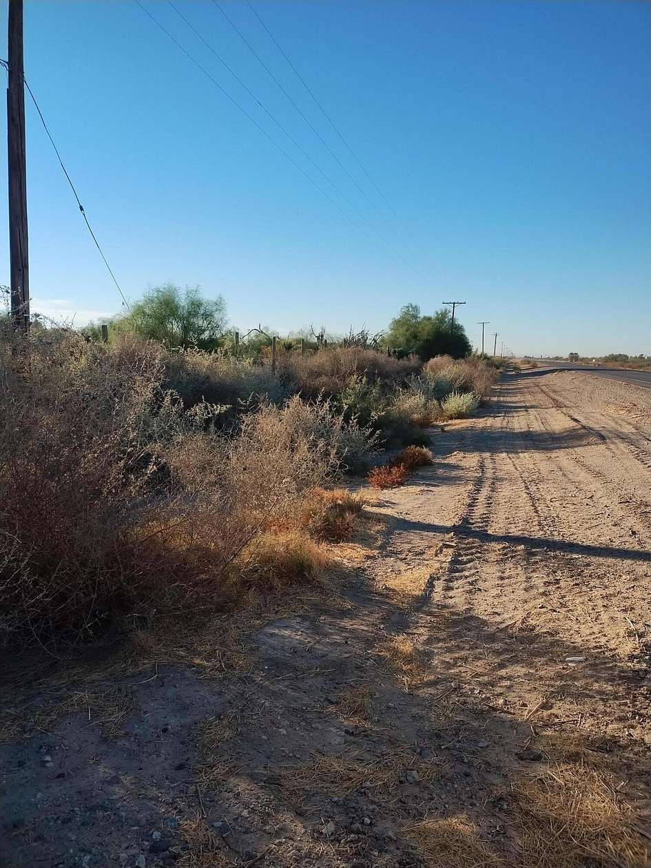 2.402 Acres of Land for Sale in Niland, California