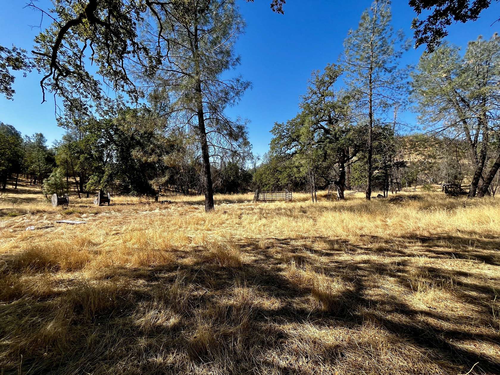 20 Acres of Land for Sale in Redding, California