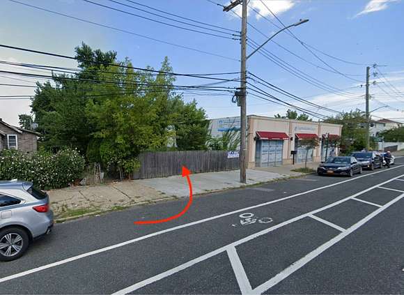 0.09 Acres of Commercial Land for Lease in Staten Island, New York