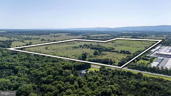 122 Acres of Agricultural Land with Home for Sale in Front Royal, Virginia