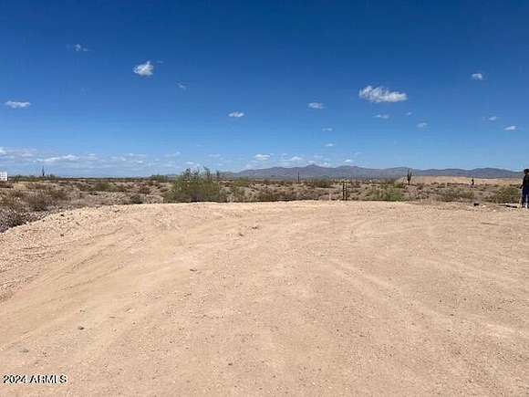 1 Acre of Residential Land for Sale in Tonopah, Arizona