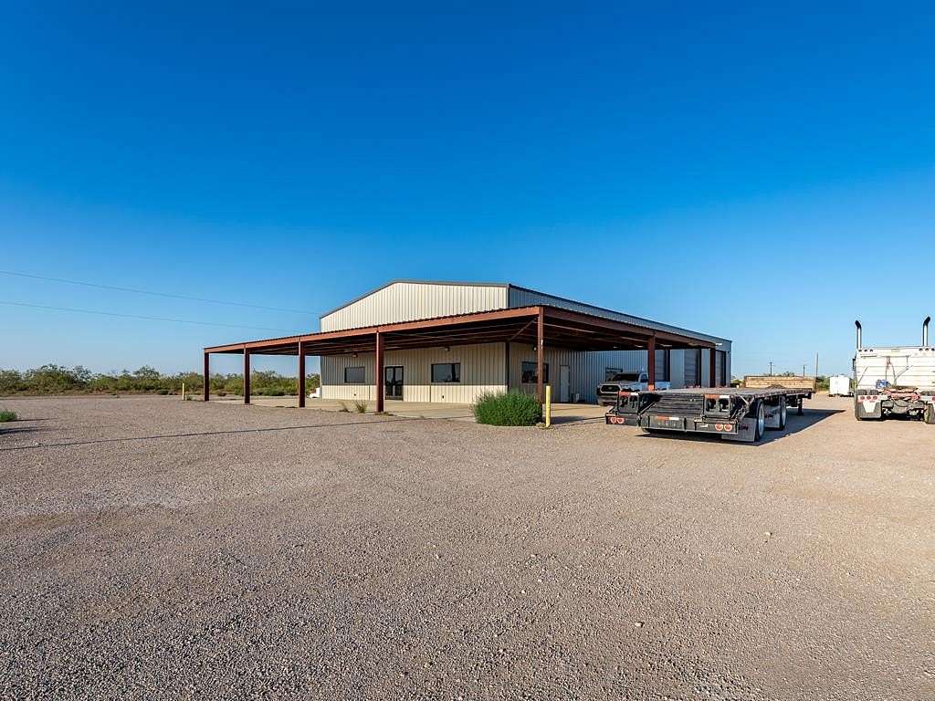 3 Acres of Improved Commercial Land for Sale in Midland, Texas