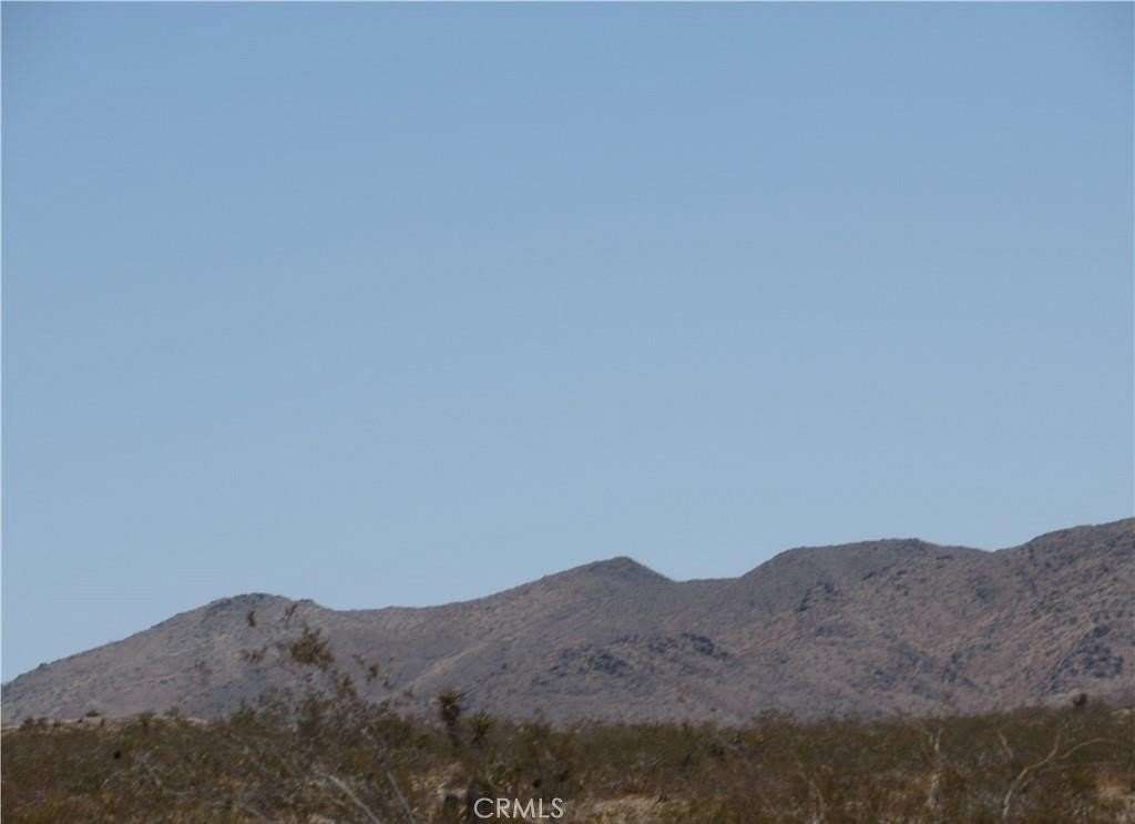 8.91 Acres of Land for Sale in Amboy, California