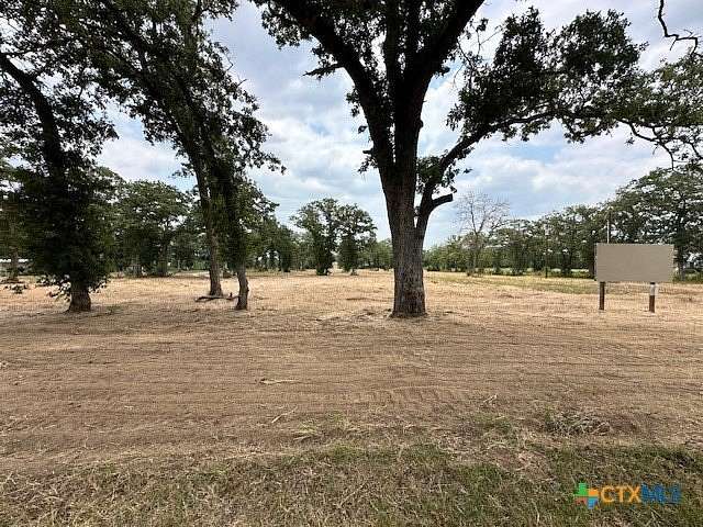 12.95 Acres of Improved Mixed-Use Land for Sale in La Vernia, Texas