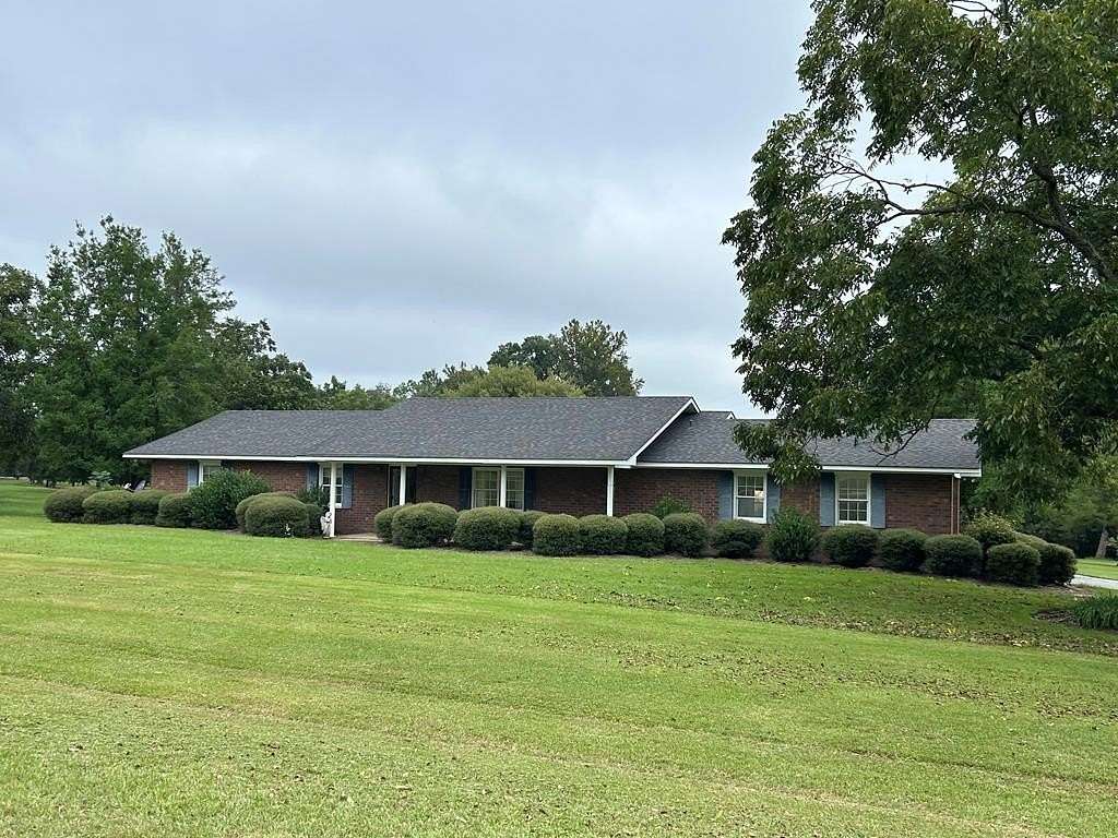 2.45 Acres of Residential Land with Home for Sale in Glennville, Georgia