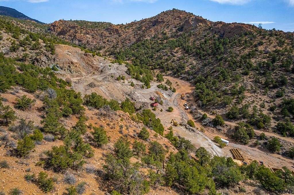 132 Acres of Land for Sale in Cotopaxi, Colorado