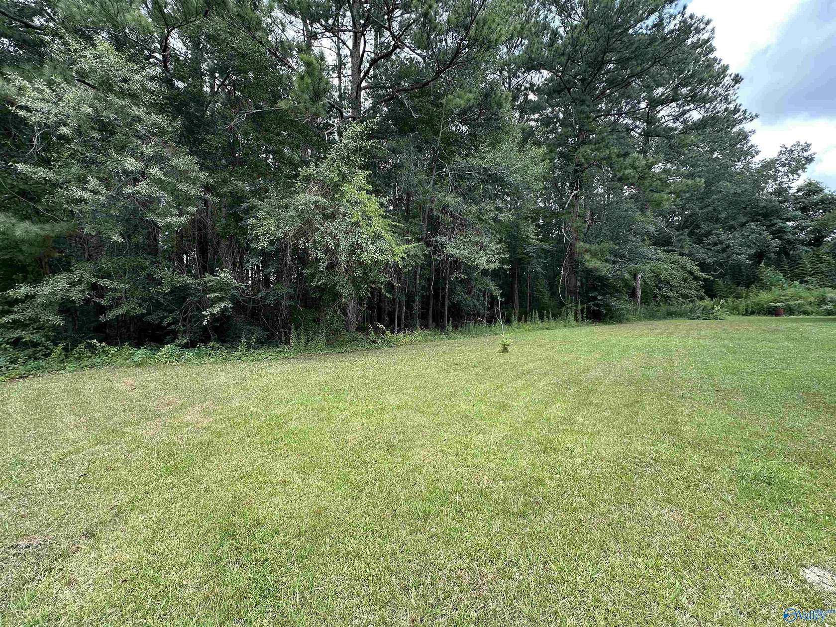 1 Acre of Residential Land for Sale in Centre, Alabama