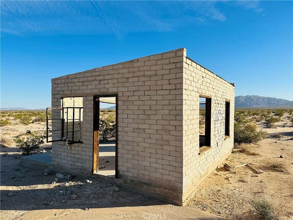 5 Acres of Land for Sale in Twentynine Palms, California