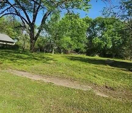 0.241 Acres of Land for Sale in Corsicana, Texas