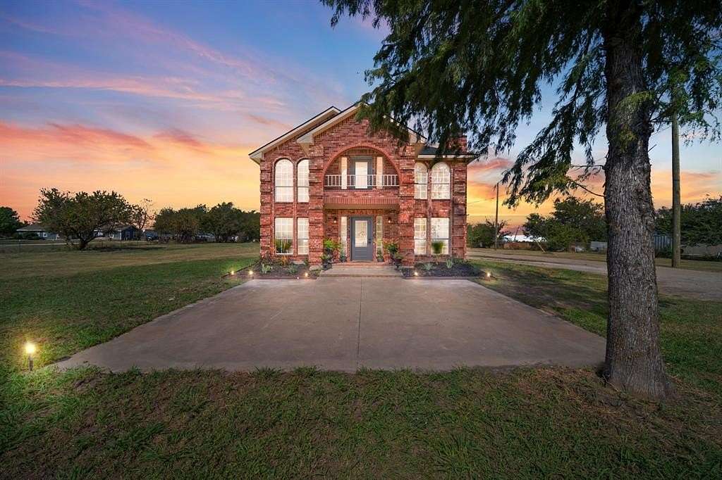 5.04 Acres of Land with Home for Sale in Ennis, Texas